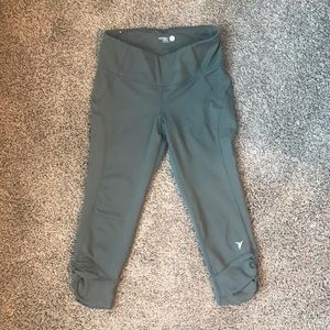 Old Navy active capris